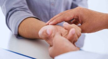 Grave infezione, controlla dita e mani per scoprire se ha colpito anche te